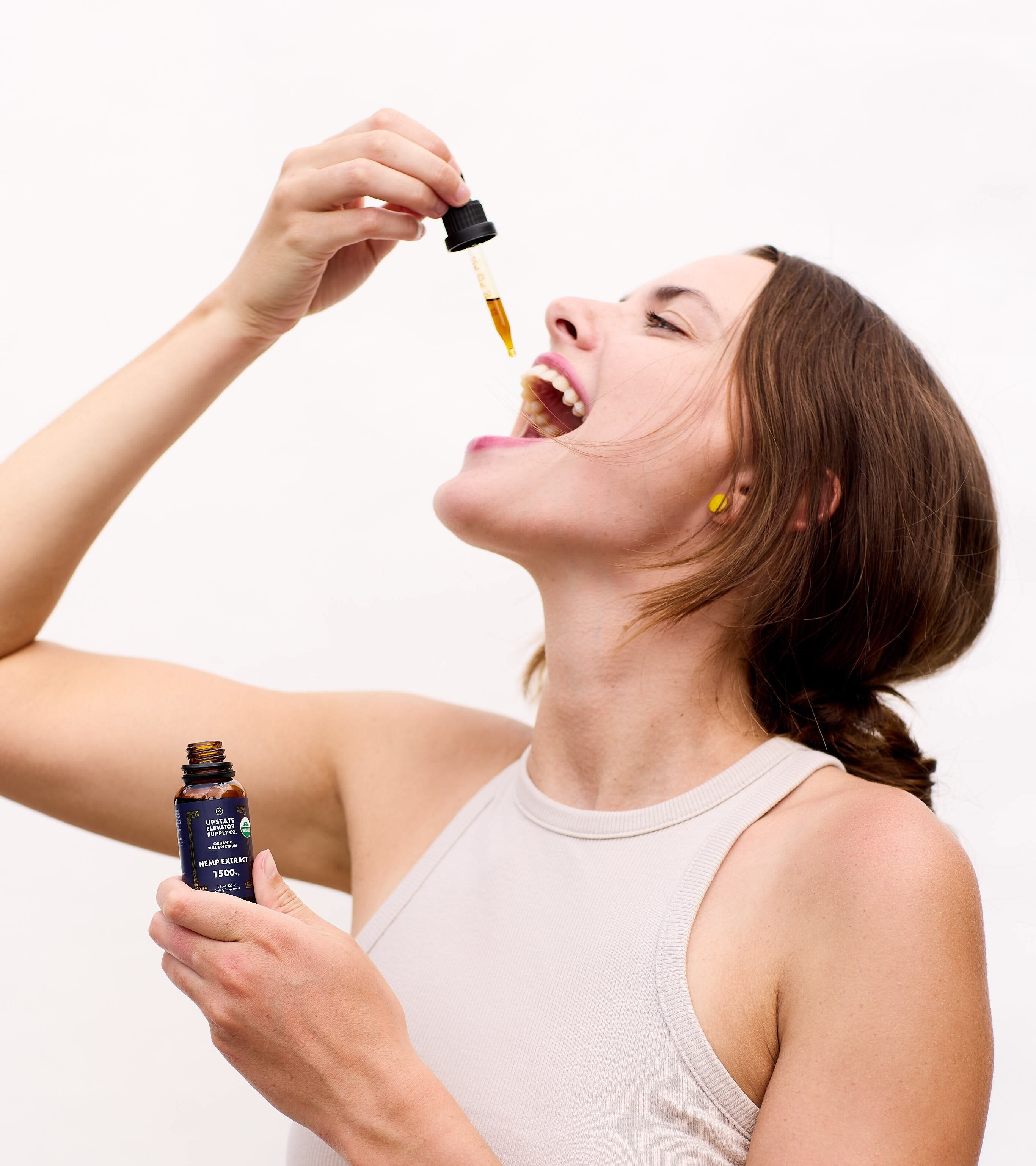 Hemp_tincture_lifestyle.jpg